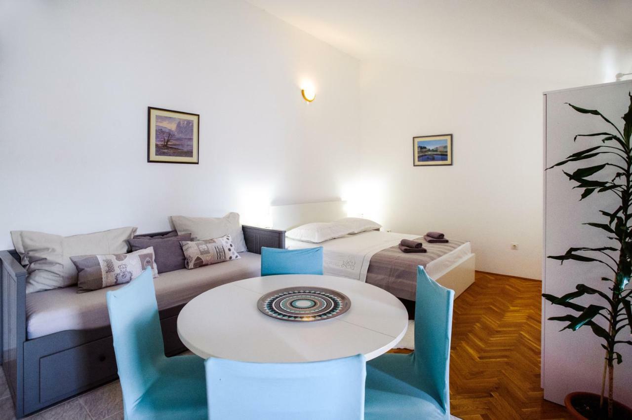 Apartments Korda L&M- Suhi Potok Jesenice  Eksteriør billede