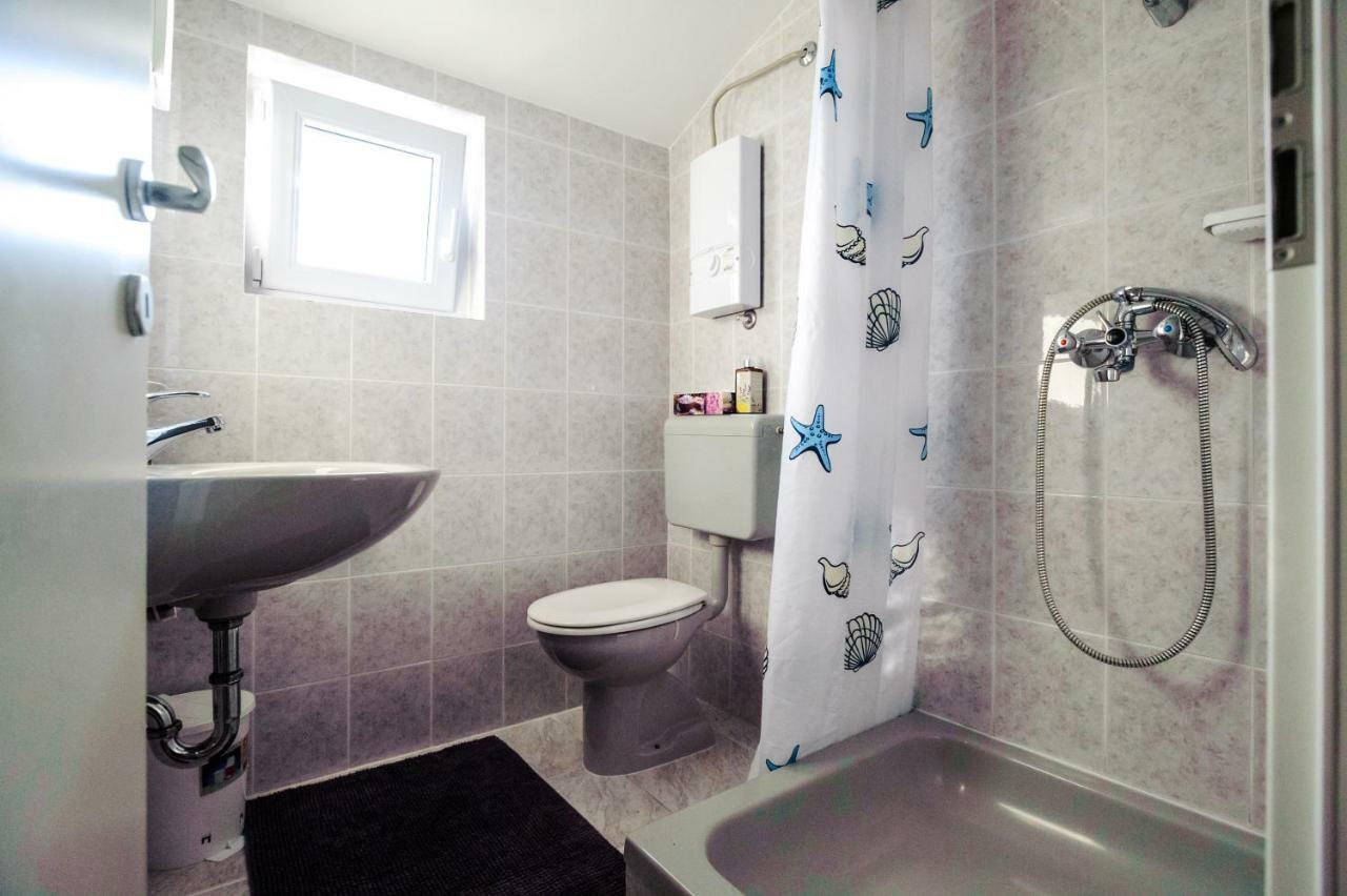 Apartments Korda L&M- Suhi Potok Jesenice  Eksteriør billede