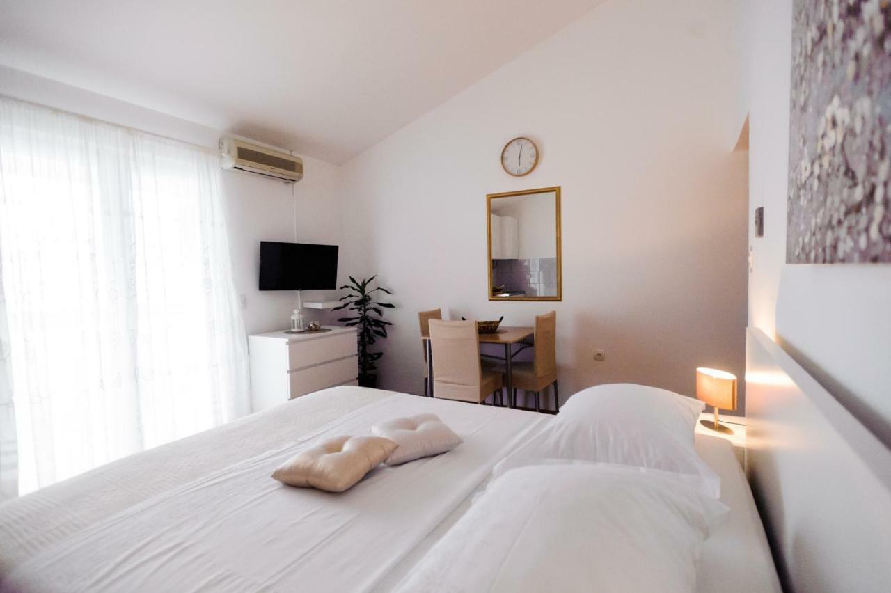 Apartments Korda L&M- Suhi Potok Jesenice  Eksteriør billede